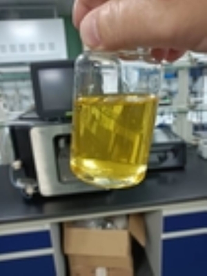 ポリマー処理添加物- PETO - PentaerythritylのOleate -黄色がかった液体